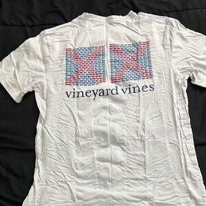 Vineyard Vines White Tee with Red and Blue Graphic - Never worn